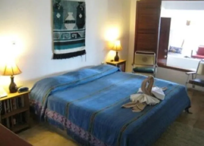 La Mirage #4, Half Moon Bay, * Akumal